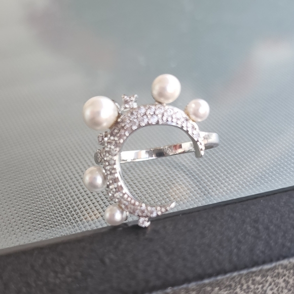 New silver 18k gold plated diamond simulated diamond and water pearl ring size 7 - Picture 8 of 8